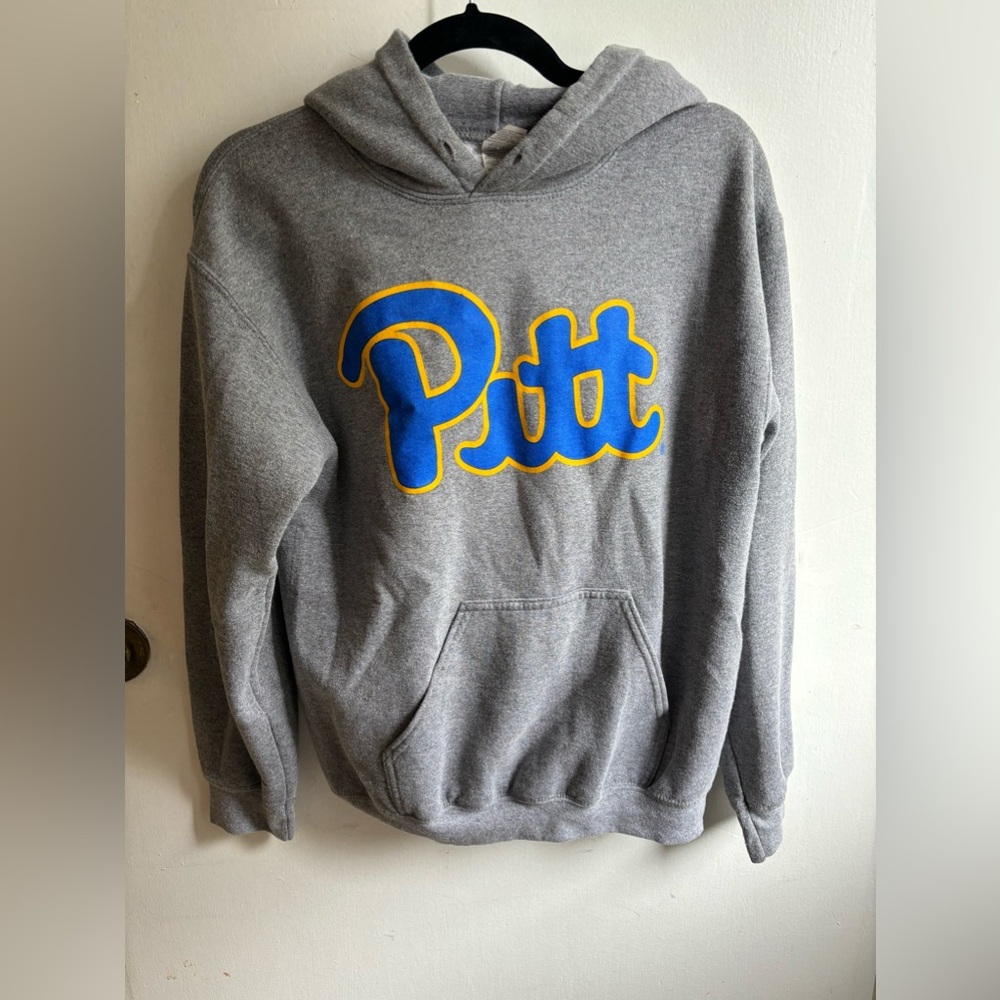 Women’s size small Pittsburgh university sweatshirt